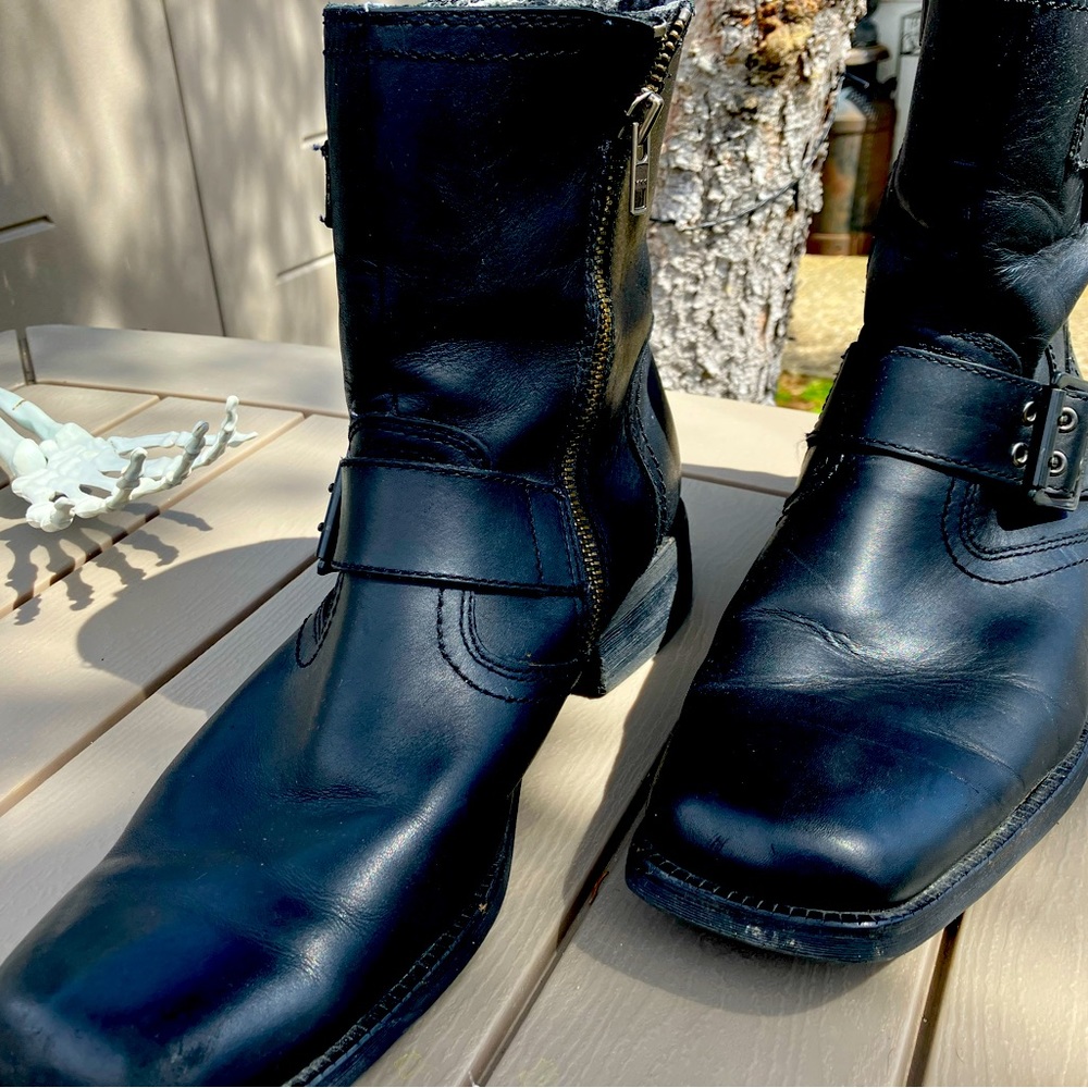 Guess boots size 11 (men’s)